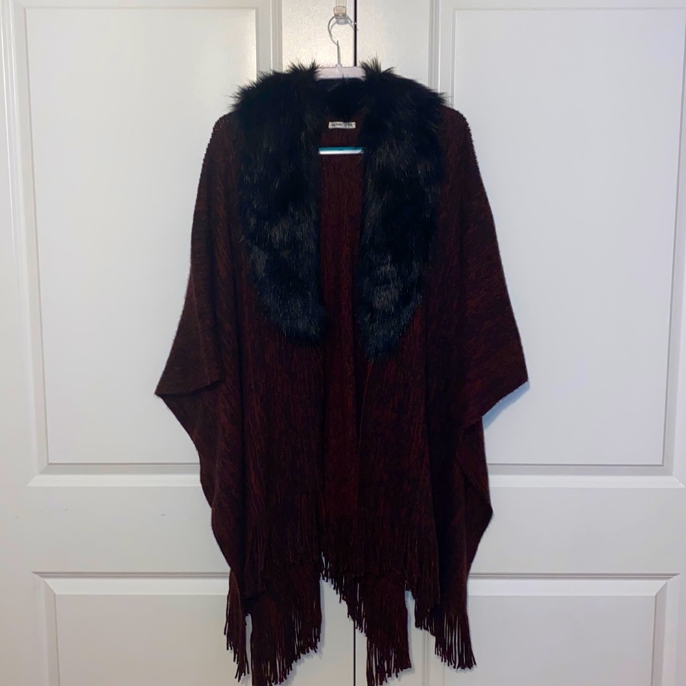 Shawl/shoulder wrap! OS. Great for holiday parties!